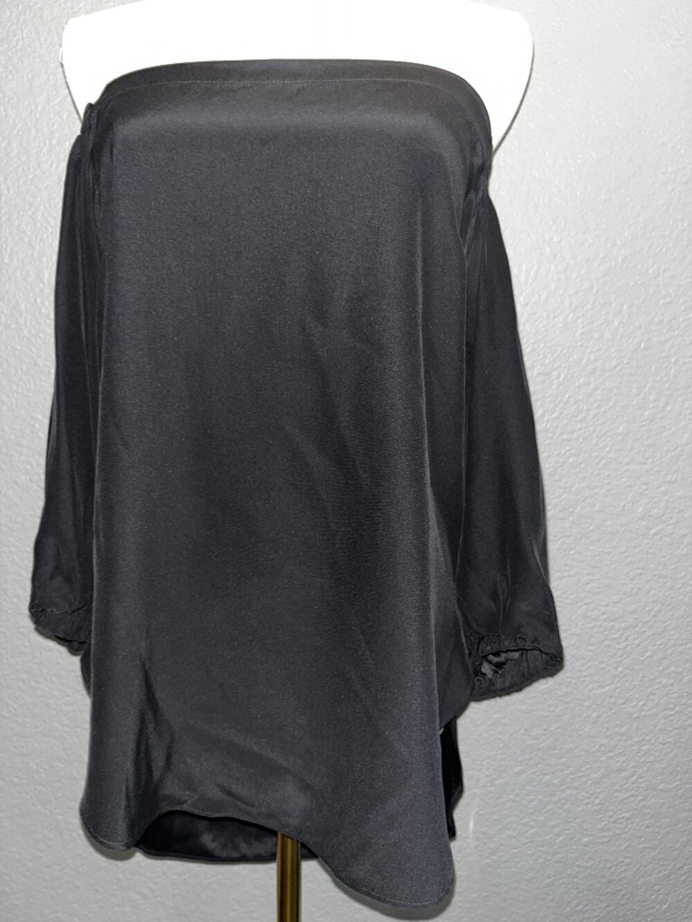 Amanda Uprichard 100% Silk Off The Shoulder Bardot Neckline Black Blouse EUC - M
